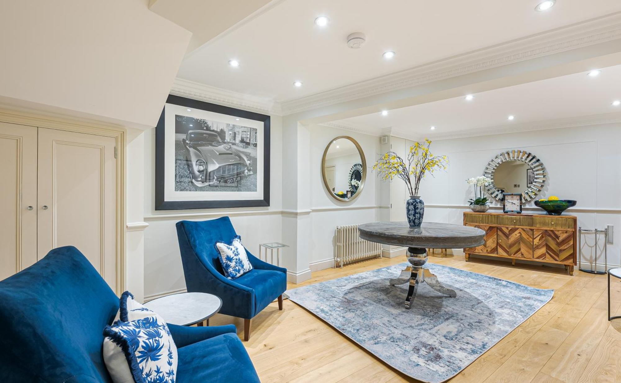 Modern 3 Bedroom Luxury House With Garage In Central London Exteriör bild